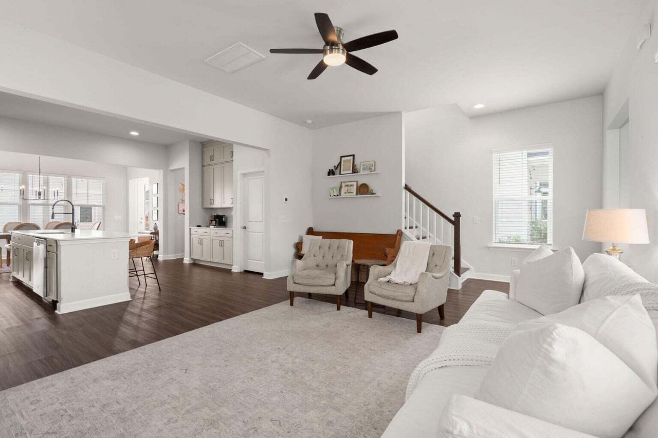 742 Myrtle Branch Street Photo 12