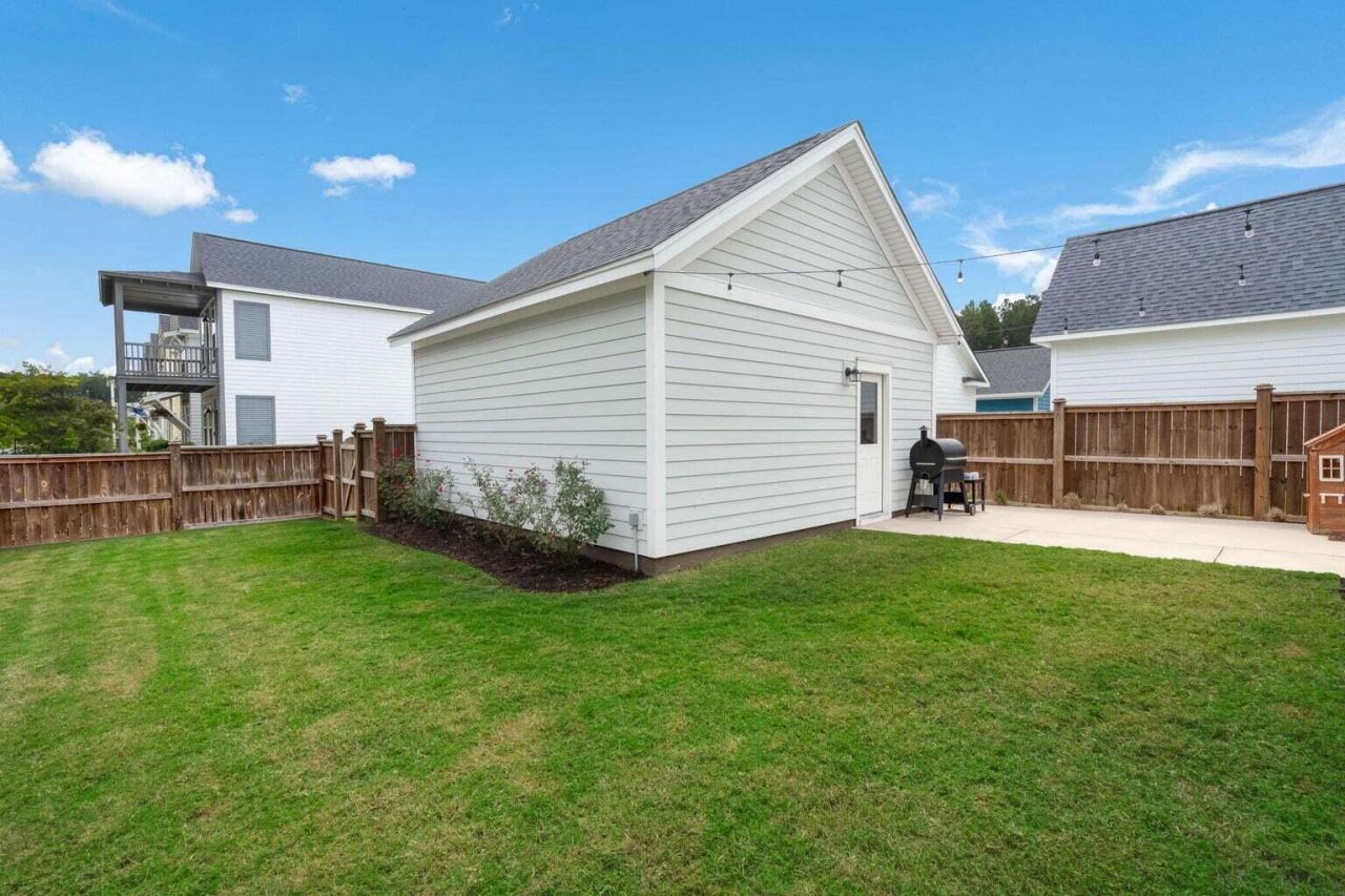 742 Myrtle Branch Street Photo 37