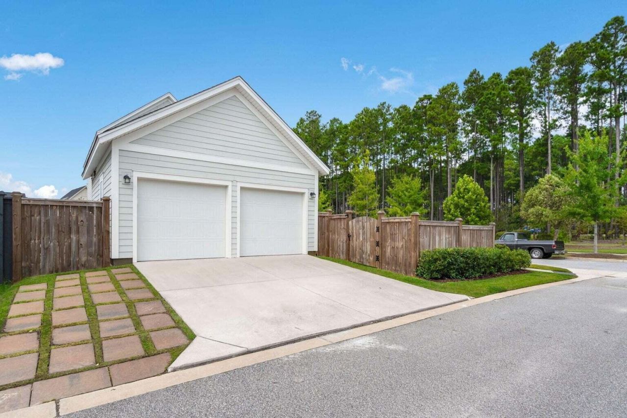 742 Myrtle Branch Street Photo 38