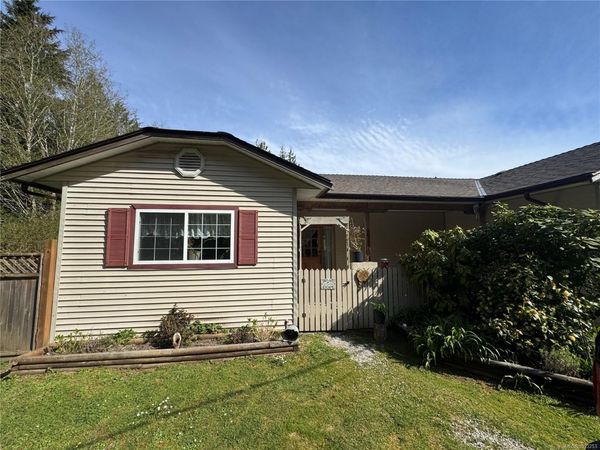 280 Binnacle Rd , Unit A, Bamfield, BC V0R 1B0