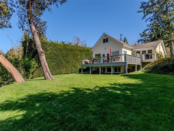 2664 Heald Rd, Shawnigan Lake, BC V0R 2W0