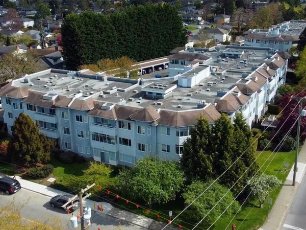 3931 Shelbourne St, Unit #315, Saanich, BC V8P 4H9