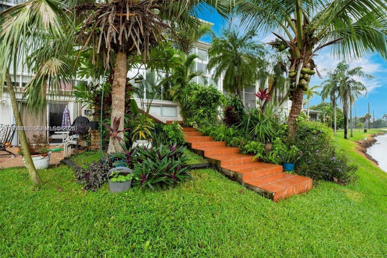6821 Brookline Dr , Unit 6821, Hialeah, FL 33015 Photo