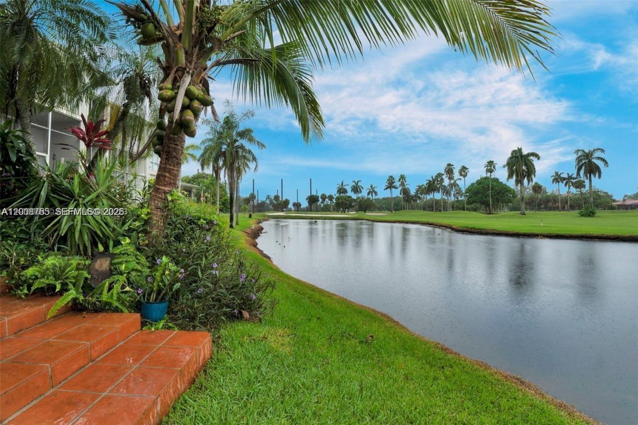 6821 Brookline Dr , Unit 6821, Hialeah, FL 33015 Photo