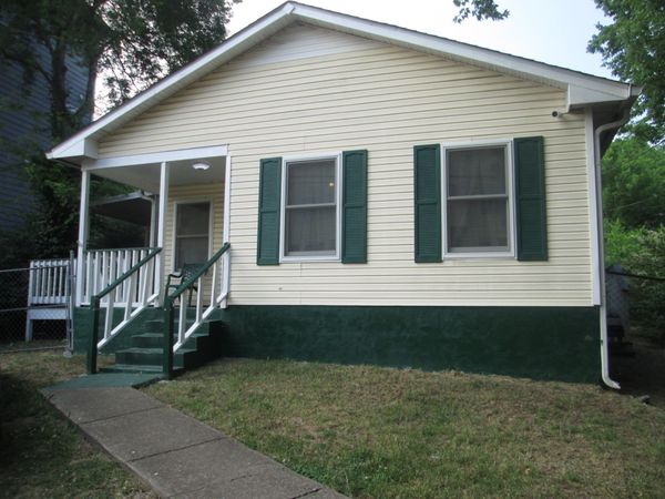 1206 Avondale Cir , Nashville, TN 37207