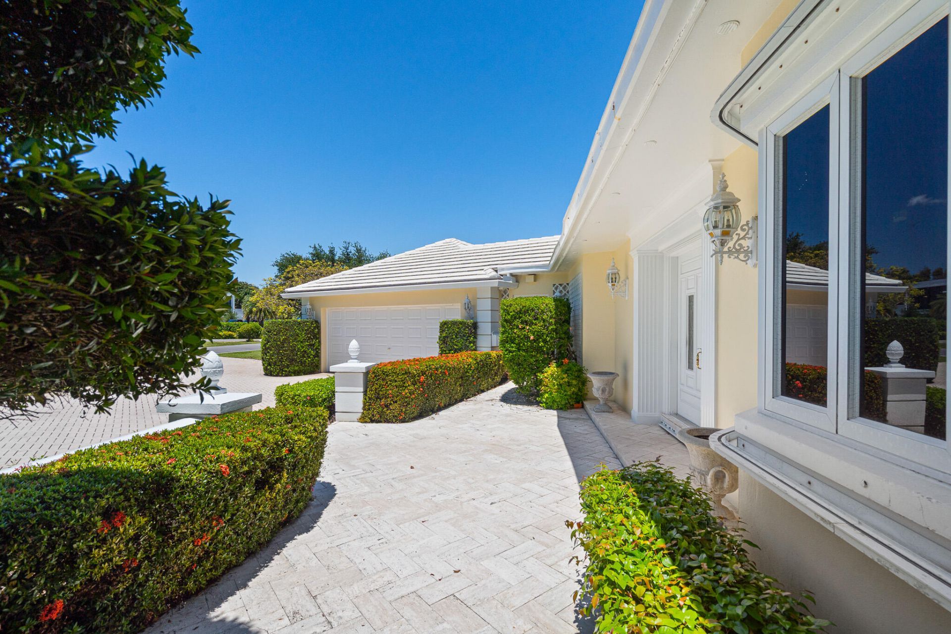 57 Cayuga Road, Sea Ranch Lakes, FL 33308 Photo