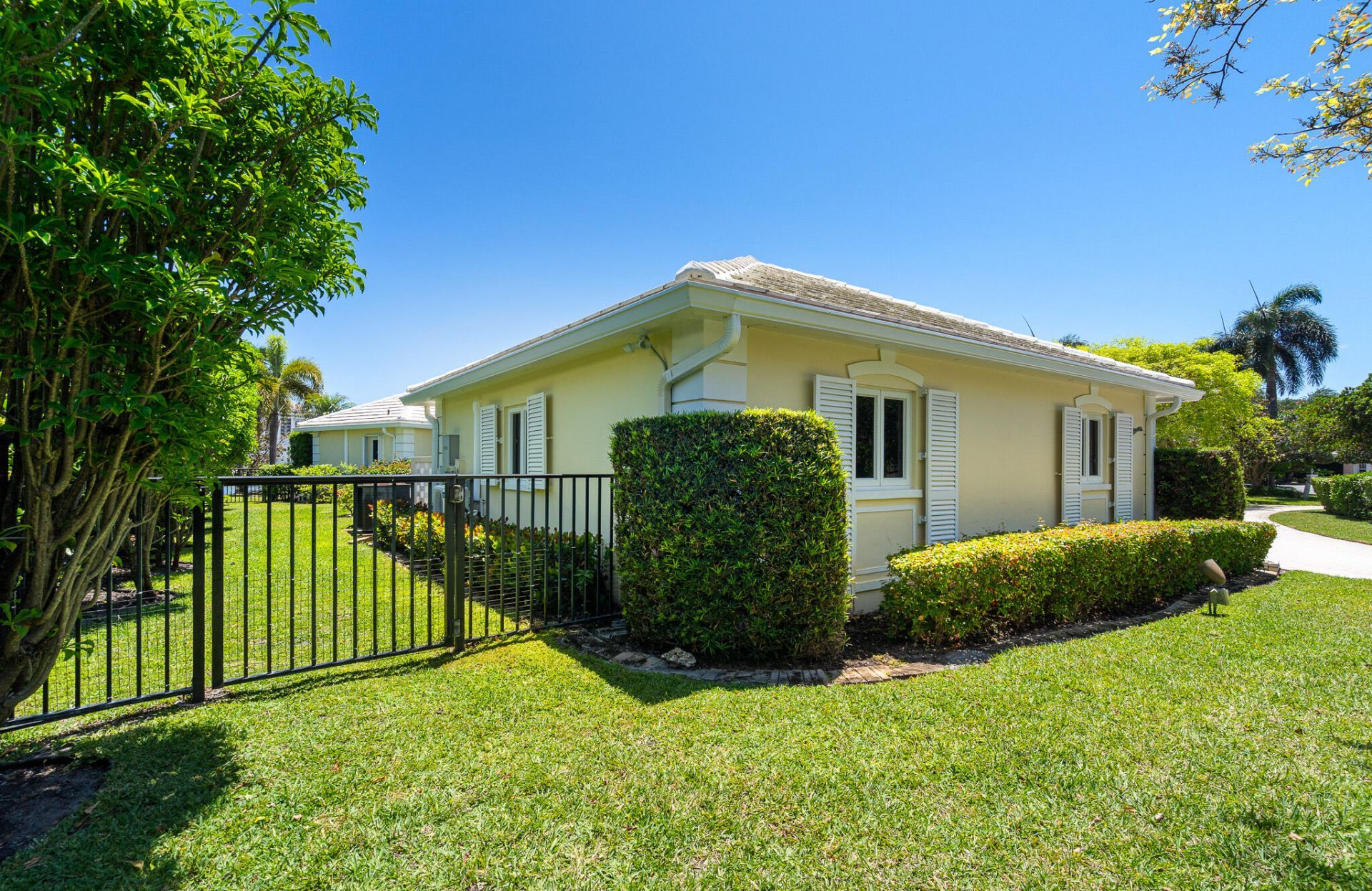 57 Cayuga Road, Sea Ranch Lakes, FL 33308 Photo