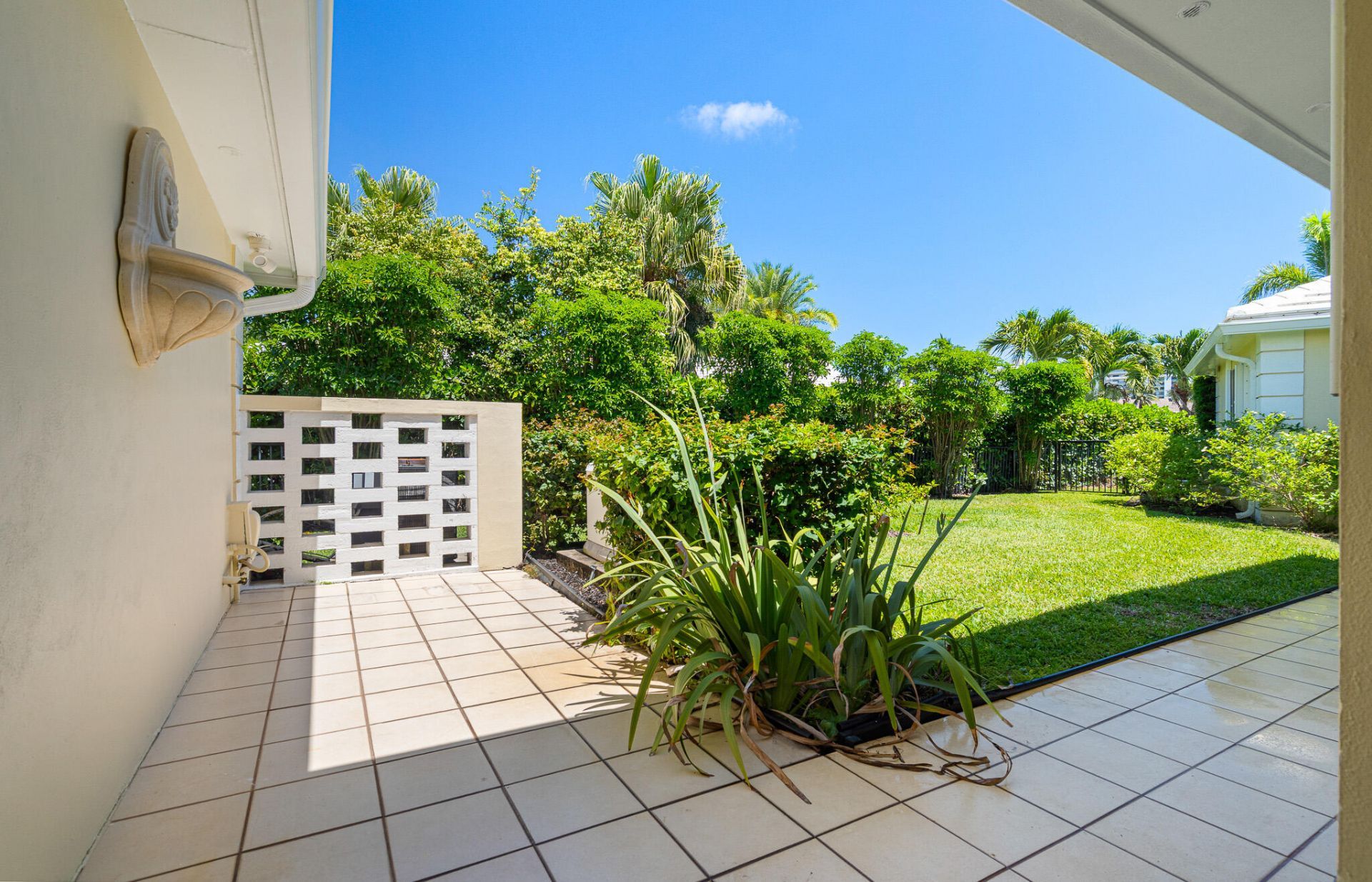 57 Cayuga Road, Sea Ranch Lakes, FL 33308 Photo