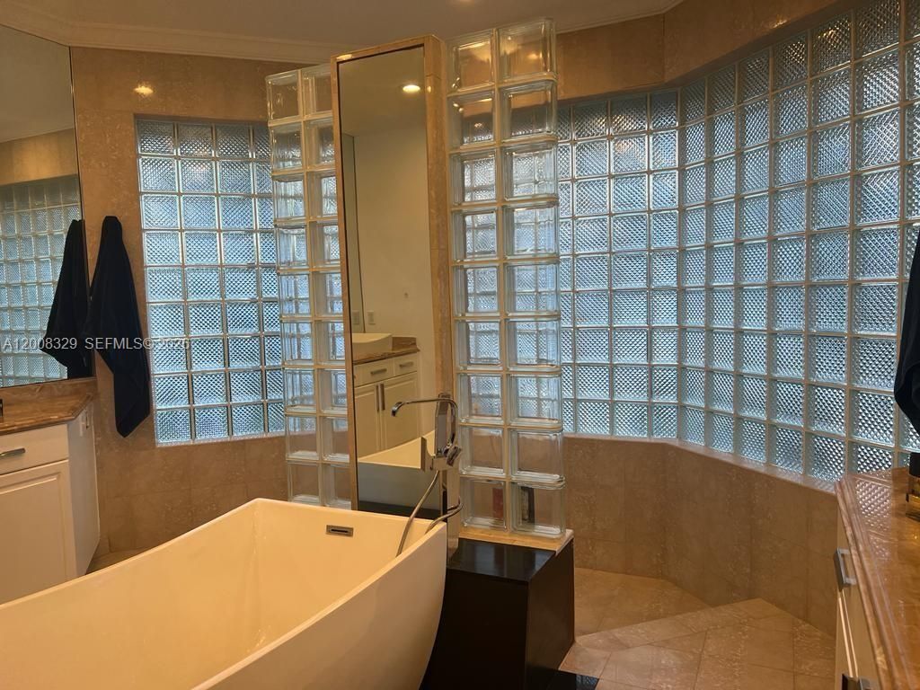 2534 Poinciana Dr , Weston, FL 33327 Photo