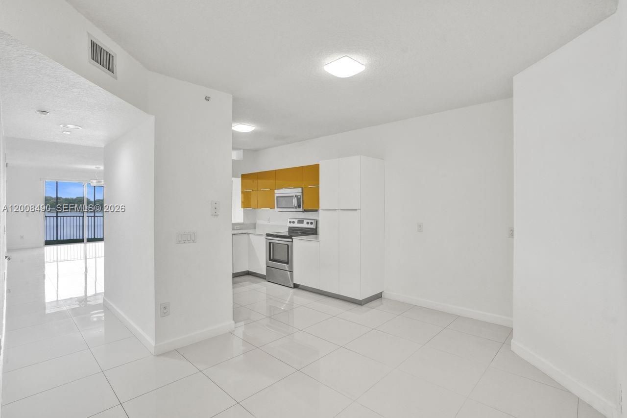 10750 NW 66th St , Unit 203, Doral, FL 33178 Photo