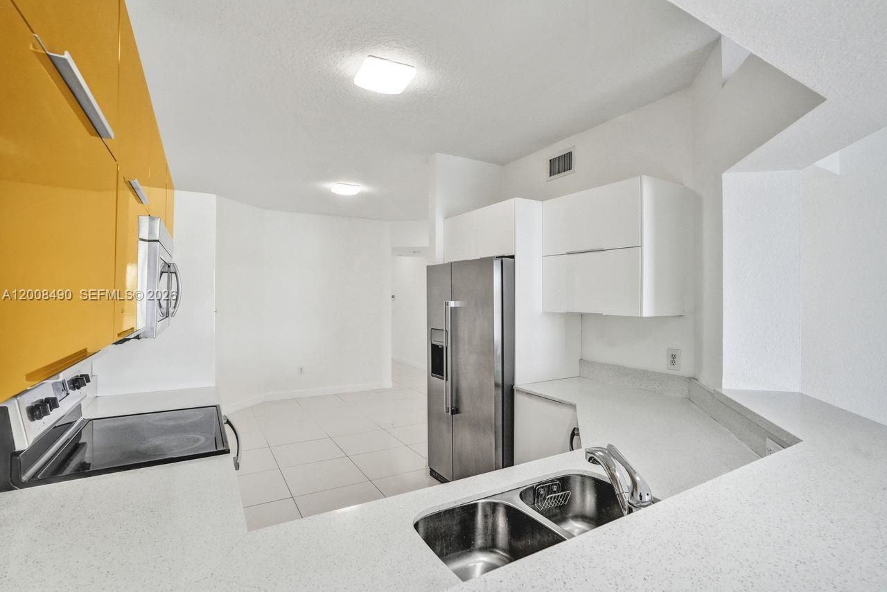 10750 NW 66th St , Unit 203, Doral, FL 33178 Photo