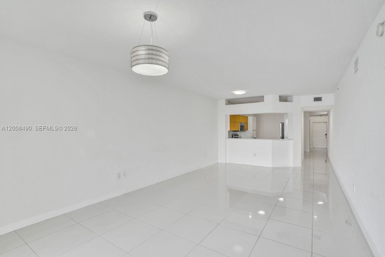 10750 NW 66th St , Unit 203, Doral, FL 33178 Photo