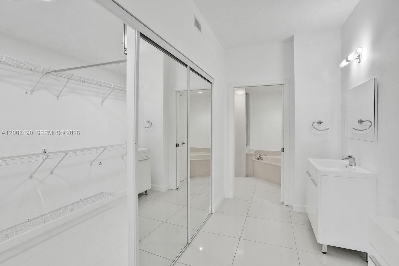 10750 NW 66th St , Unit 203, Doral, FL 33178 Photo