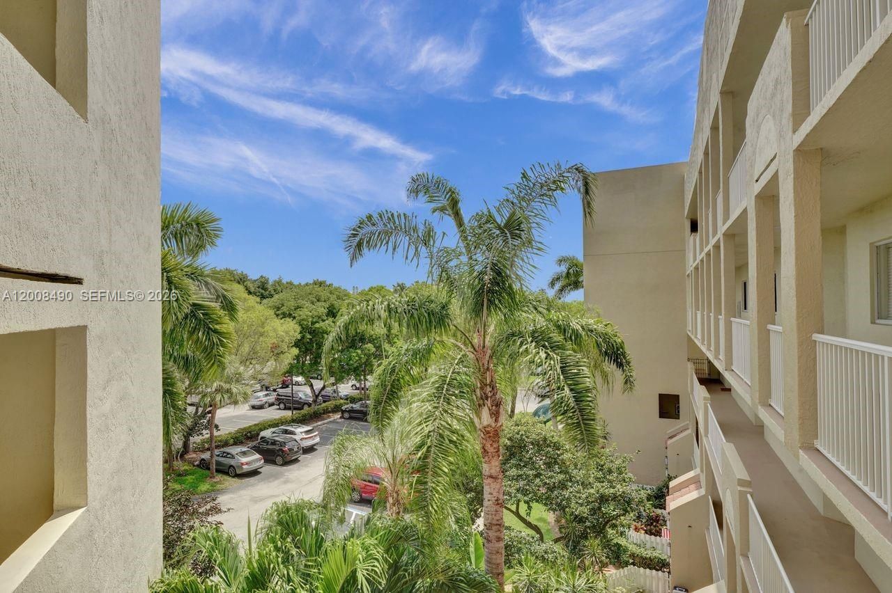 10750 NW 66th St , Unit 203, Doral, FL 33178 Photo