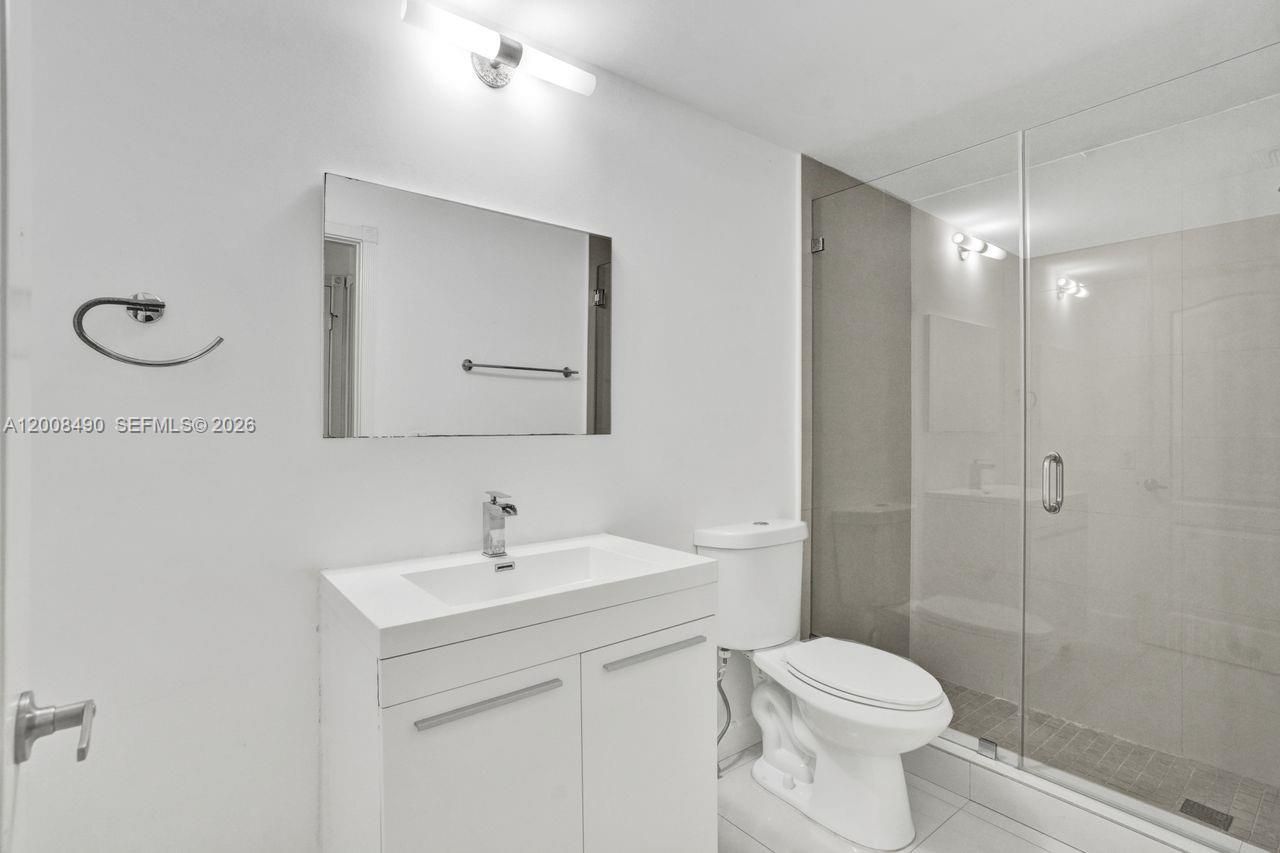10750 NW 66th St , Unit 203, Doral, FL 33178 Photo