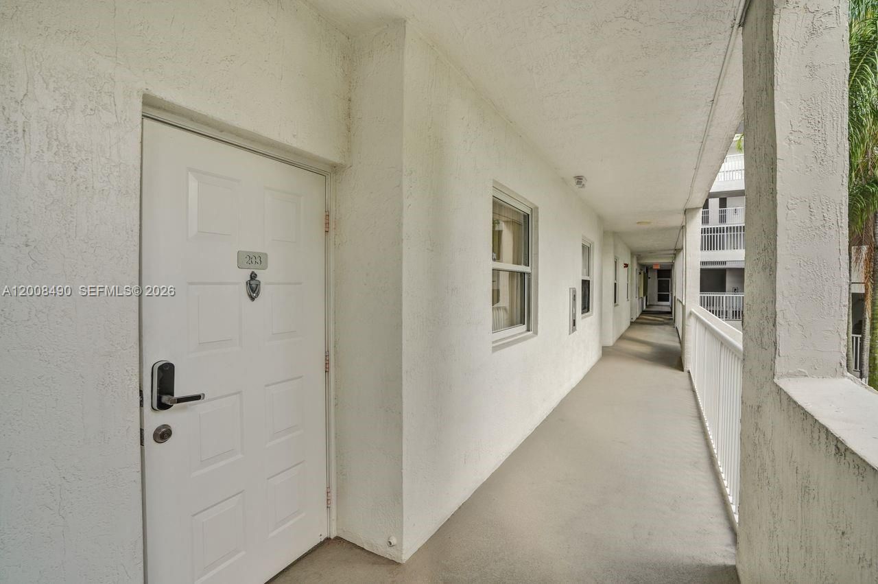 10750 NW 66th St , Unit 203, Doral, FL 33178 Photo