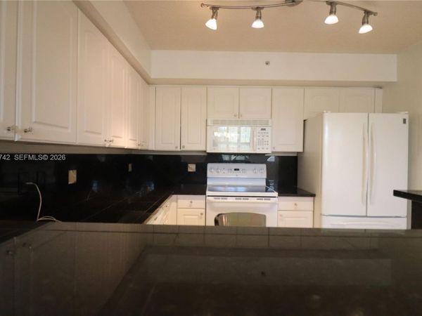 4836 N State Road 7 , Unit 5207, Coconut Creek, FL 33073