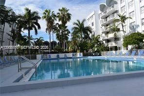 488 NW 165th St Rd , Unit B-610, Miami, FL 33169 Photo