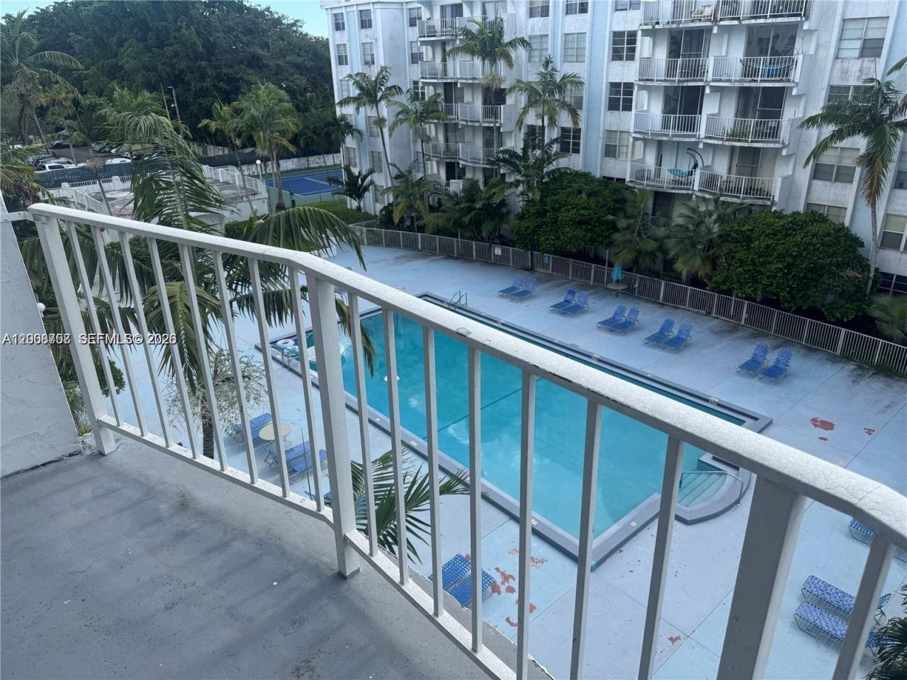 488 NW 165th St Rd , Unit B-610, Miami, FL 33169 Photo