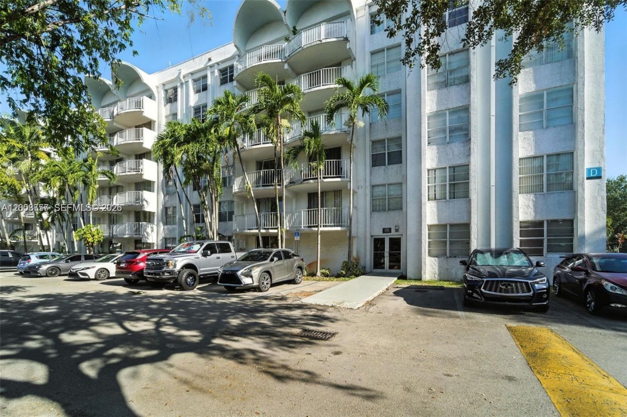 488 NW 165th St Rd, Unit B-610, Miami, FL 33169 Photo