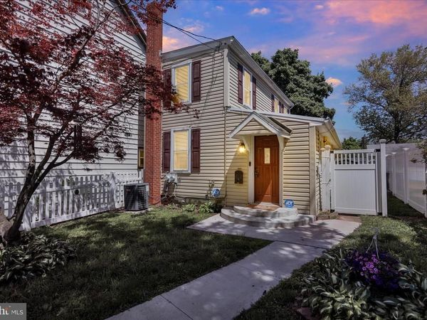 207 WEST STREET, POTTSTOWN, PA 19464