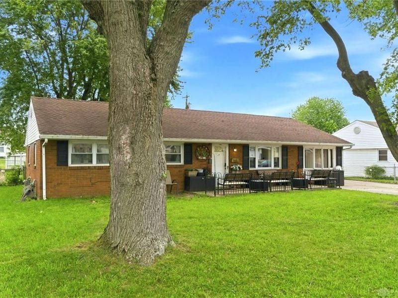 598 Beam Drive, Franklin, OH 45005 Photo 2