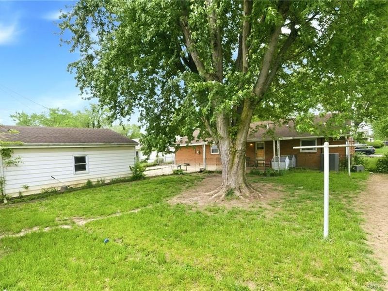 598 Beam Drive, Franklin, OH 45005 Photo 7