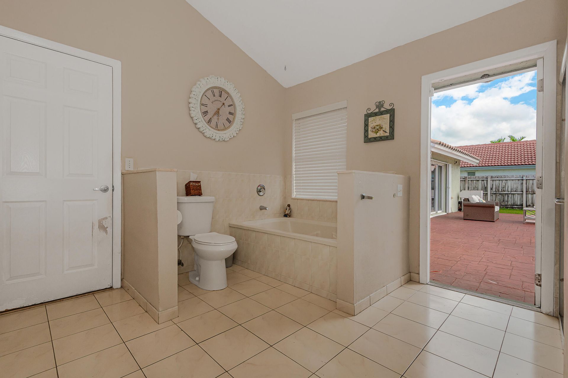 1091 NW 162nd Avenue, Pembroke Pines, FL 33028 Photo