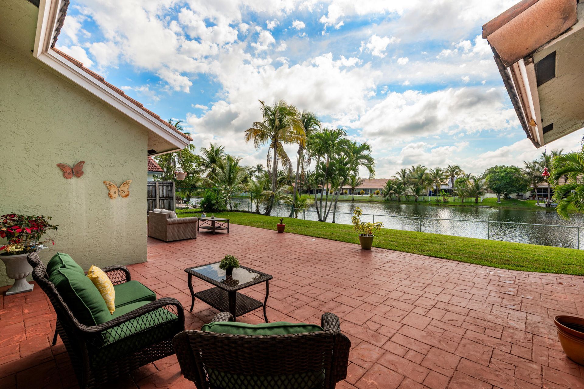1091 NW 162nd Avenue, Pembroke Pines, FL 33028 Photo