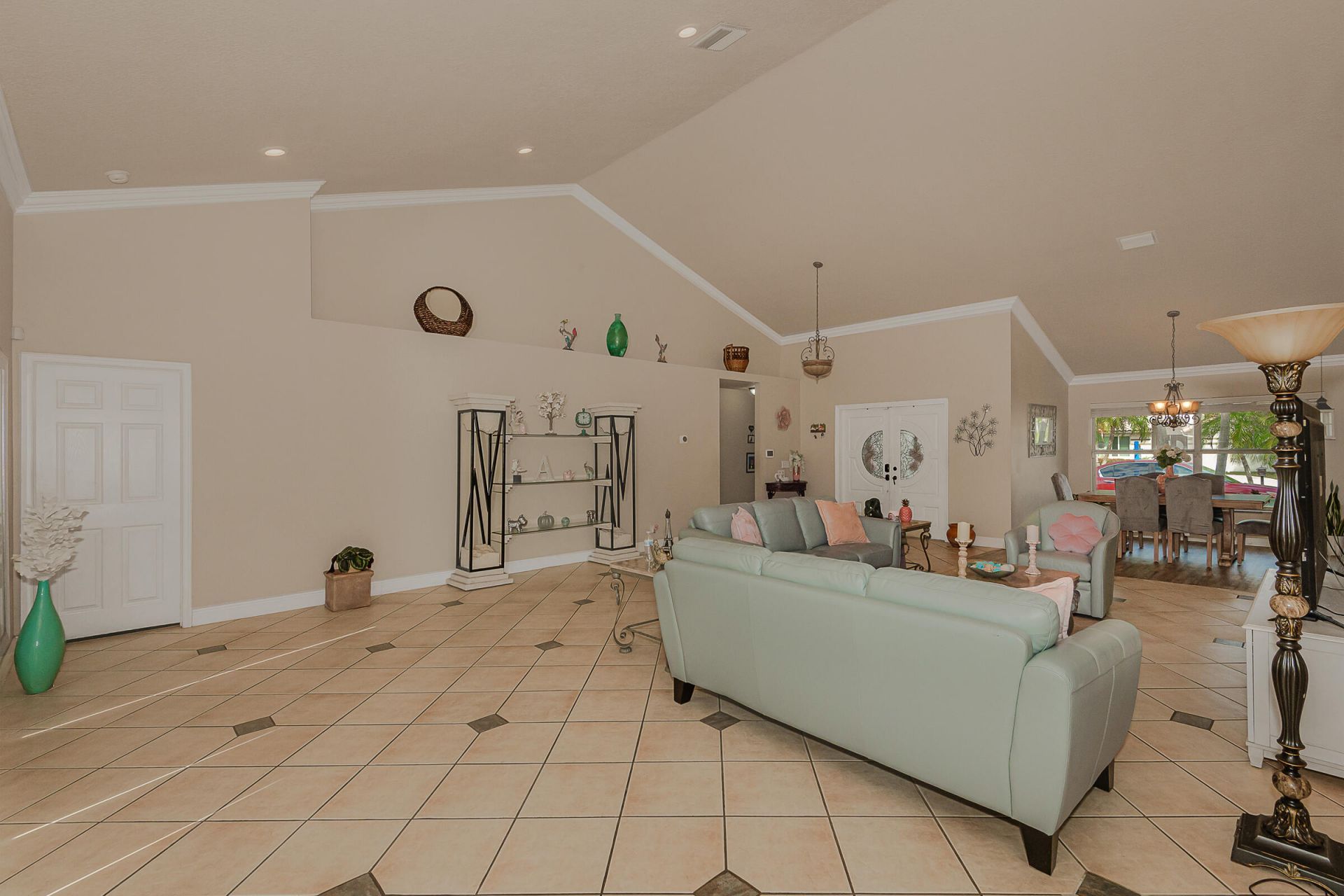 1091 NW 162nd Avenue, Pembroke Pines, FL 33028 Photo