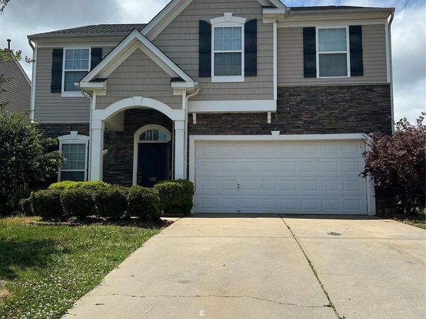 1402 Moss Creek Drive, Harrisburg, NC 28075