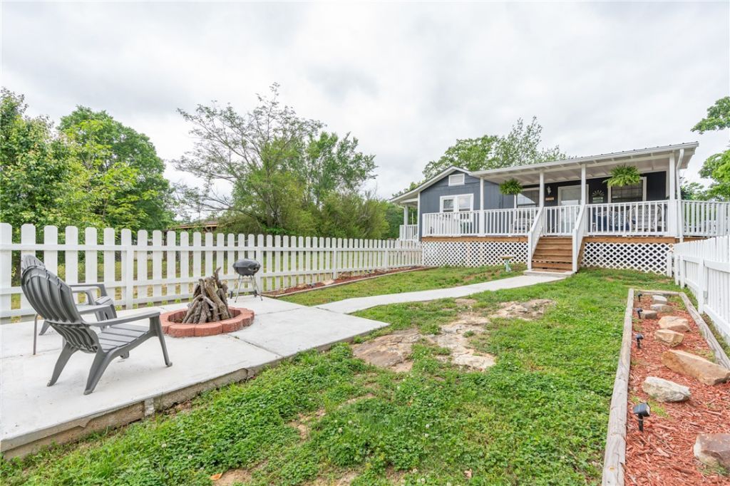 614 Dawson Circle, Greenwood, AR 72936 Main Photo