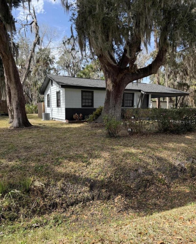 1040 B Street, New Smyrna Beach, FL 32168 Photo