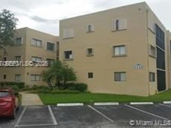 8045 SW 107th Ave, Unit 323, Miami, FL 33173