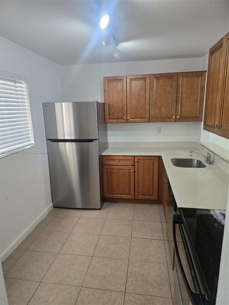 8045 SW 107th Ave, Unit 323, Miami, FL 33173 Photo