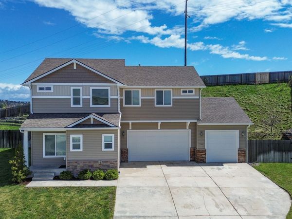 1300 SW Lehman Ct., Pullman, WA 99163