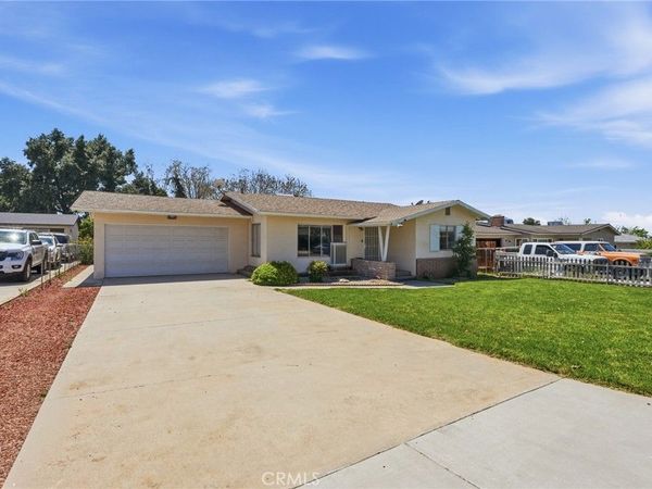 183 E County Line, Calimesa, CA 92320