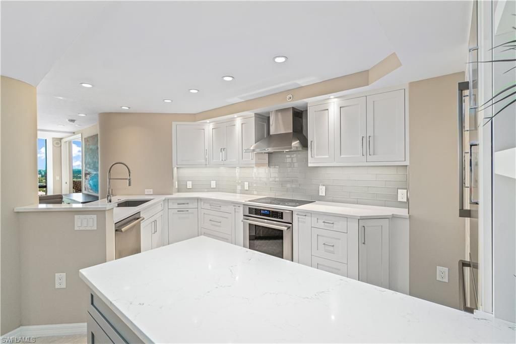 4751 Gulf Shore Blvd N, Unit PH-03, Naples, FL 34103 Photo