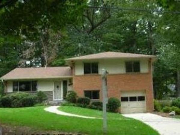 9820 INGLEMERE DRIVE , BETHESDA, MD 20817