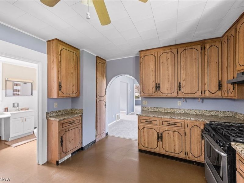 3663 E 54th Street, Cleveland, OH 44105 Photo 10