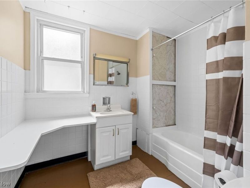 3663 E 54th Street, Cleveland, OH 44105 Photo 13