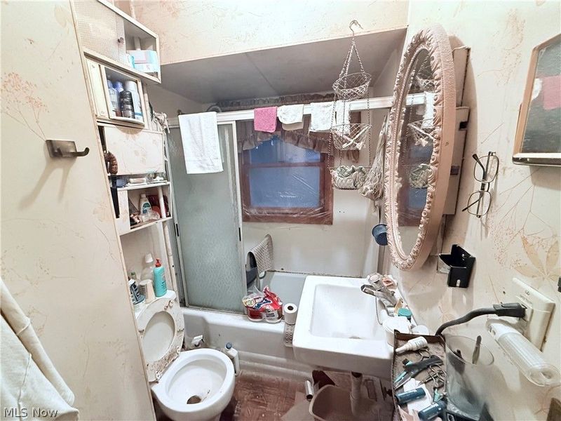 33 Henry Street, Bedford, OH 44146 Photo 14