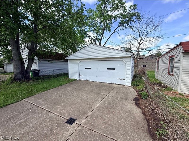 33 Henry Street, Bedford, OH 44146 Photo 5