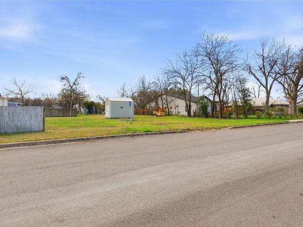 1725 Prather ST, Taylor, TX 76574