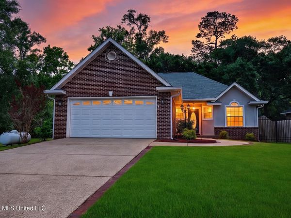 11607 Creekside Cove, Gulfport, MS 39503