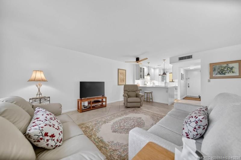 5323 SE Miles Grant Road, Unit 101, Stuart, FL 34997 Photo