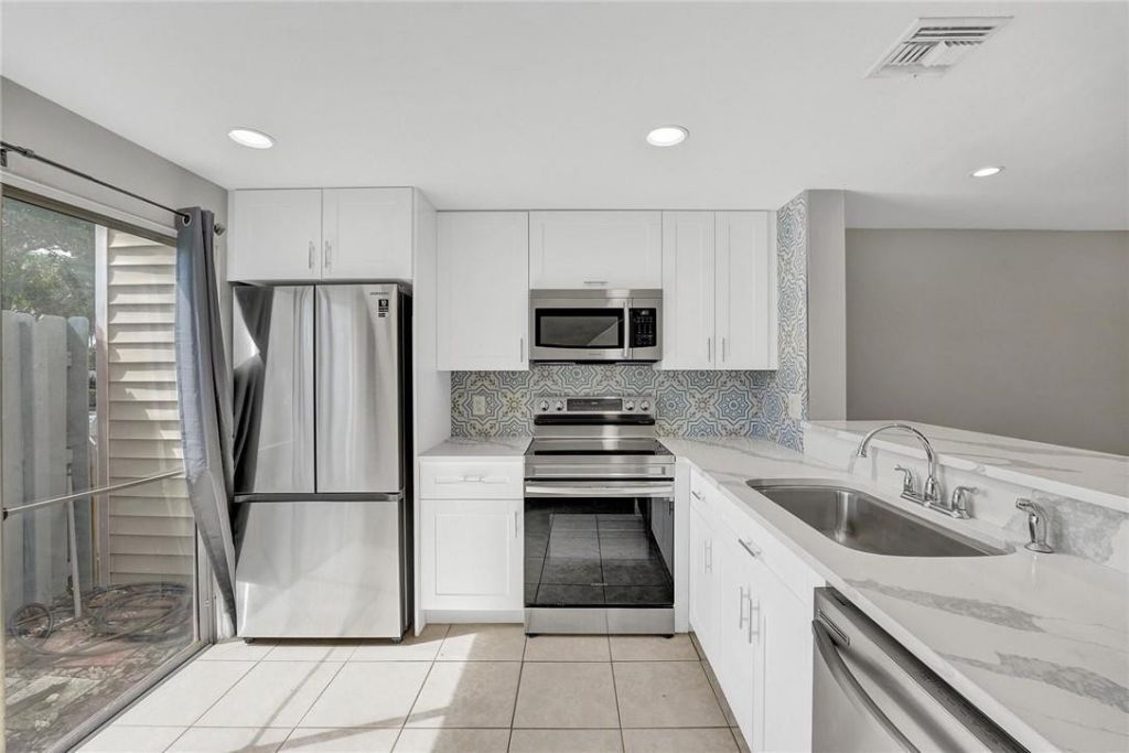 55 SW 3rd Street, Pompano Beach, FL 33060 Photo