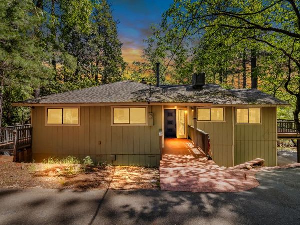 5539 Crestline Dr, Foresthill, CA 95631