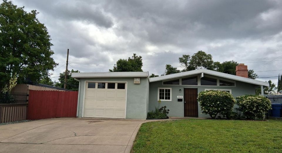 3828 San Novado Way, North Highlands, CA 95660 Photo