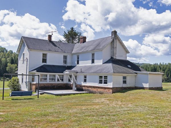 2561 Morris Branch Rd, Meadow Bridge, WV 25976